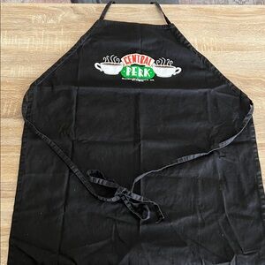Central Perk FRIENDS black apron! Iconic logo 🖤☕️👩🏻🍳